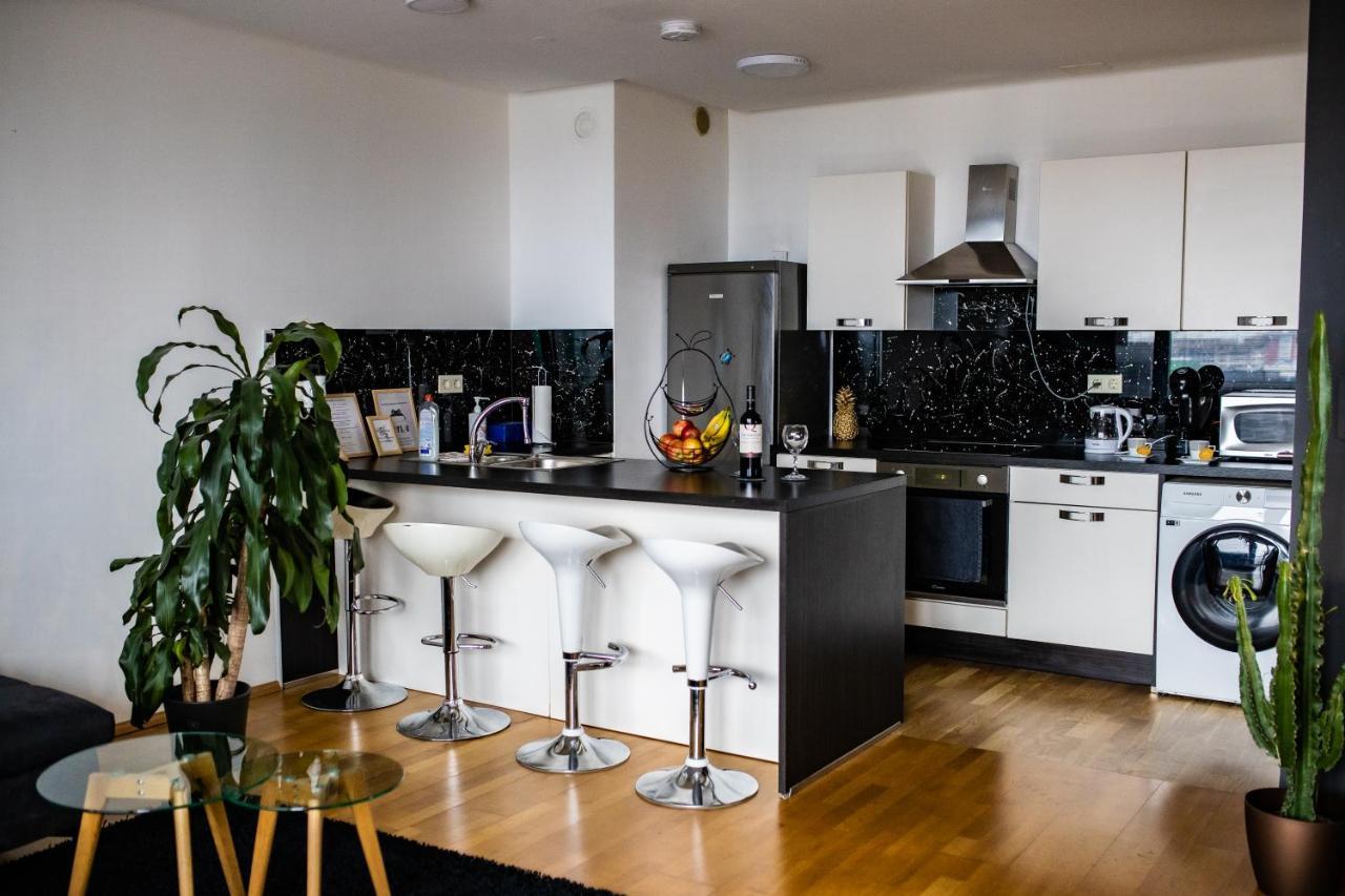 Hermes Apartment & 2 Free Garage Secured Parkings Ljubljana Luaran gambar
