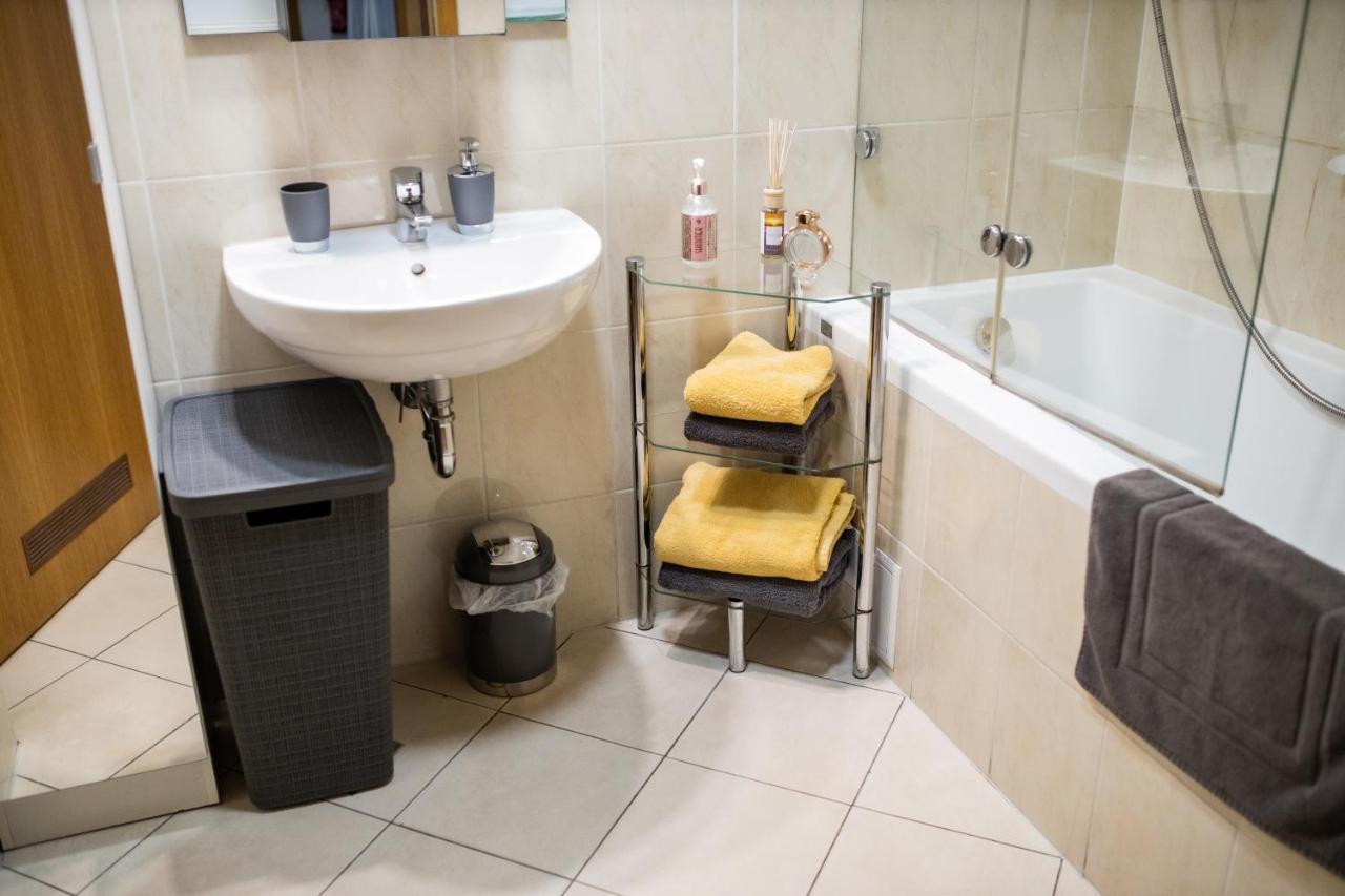 Hermes Apartment & 2 Free Garage Secured Parkings Ljubljana Luaran gambar